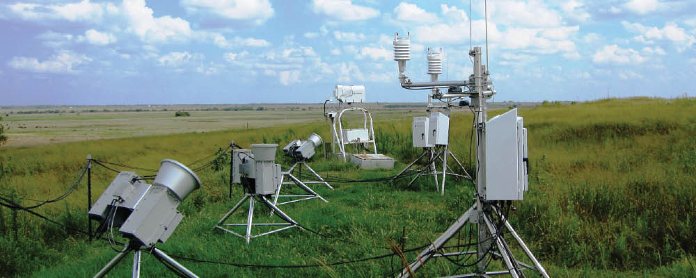 arm-instrument-field-thumb.jpg Three new scanning microwave radiometers (left) undergo testing in the instrument field at the Southern Great Plains site's Central Facility.